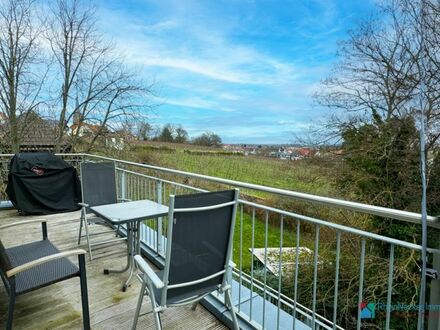 Weitblick in die Weinberge! Große Dachgeschosswohnung mit Seltenheitswert!