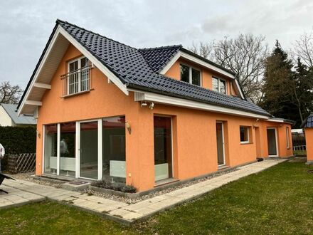 DEUTSCHMANN IMMOBILIEN ***** ivd - Modernes Einfamilienhaus in bester Lage von Biesdorf!