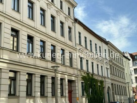 Attraktives Mehrfamilienhaus mit Zufahrt, Stellplätzen u. Ausbaureserve am halleschen Paulusviertel