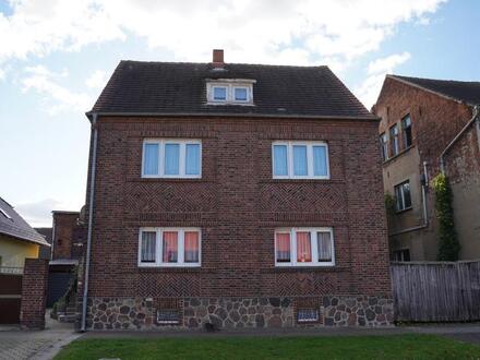 Rogätz – Großes Ein- Zweifamilienhaus auf kleinem Grundstück