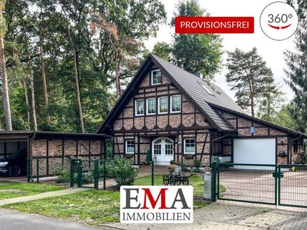 Baujahr 2012 mit Charme für die Ewigkeit: Einmalige Handwerkskunst in idyllischer Lage