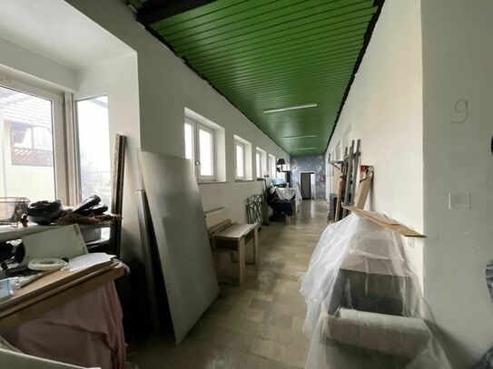 Einzigartige Investitionsmöglichkeit in Beverungen: Historisches Schulgebäude als Mehrfamilienhaus mit vielfältigen Nut…