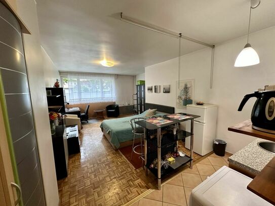 Gemütliches Studio-Apartment in ruhiger Seitenstraße am Berliner Ku’damm