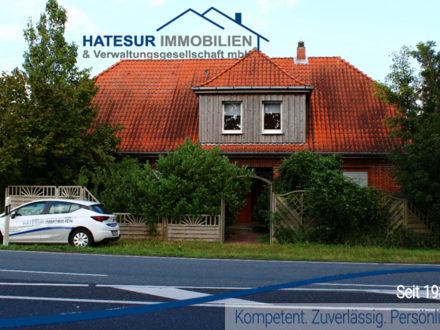 Idyllisches Zweifamilienhaus mit Garten und Nebengebäuden in Neulohe zu verkaufen