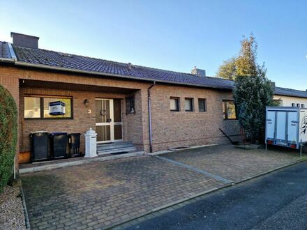 Bungalow mit Garten, Kfz-Stellplätzen und ausgebautem Dachgeschoss in ruhiger Lage von Nörvenich