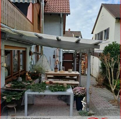 Kapitalanlage! Haus mit 3 Wohnungen in Weinheim<br />