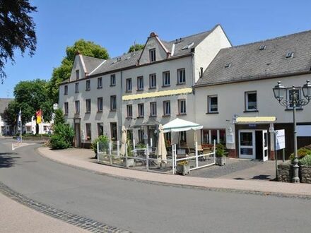 Beliebtes Hotel-Restaurant (33 Betten) in zentraler Lage in der Vulkaneifel