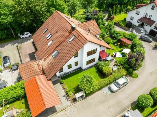 Wunderschöne 4,5 Zimmer-Maisonette-Wohnung mit Garten und Carport in Oberschweinbach