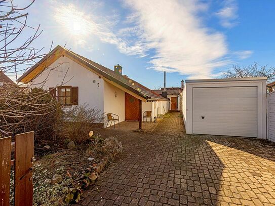 EINFAMILIENHAUS MIT EINLIEGERWOHNUNG IN RUHIGER SIEDLUNGSLAGE - CA. 120 M² WOHNFLÄCHE - CA. 511 M² GRUNDSTÜCKSFLÄCHE -…