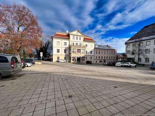 Attraktives Ladenlokal in historischem Gebäude mit guter Verkehrsanbindung und bester Parksituation