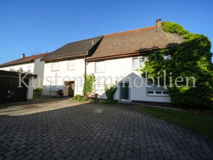 Bisingens Innenstadt: Exklusives 1.229m² Grundstück mit Doppelhaushälfte und Extra-Bauplatz!