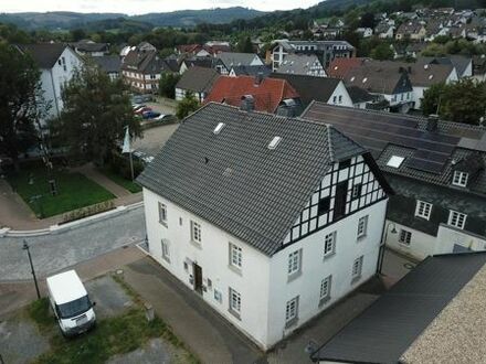 Seltene Gelegenheit: Denkmalgeschütztes Wohn- & Geschäftshaus im Zentrum von Balve zu verkaufen!