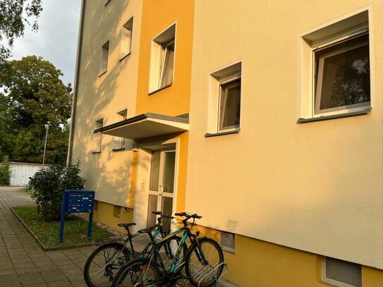AREAS: Vermietete 3-Raum-Wohnung mit Balkon in Strehlen zu verk.