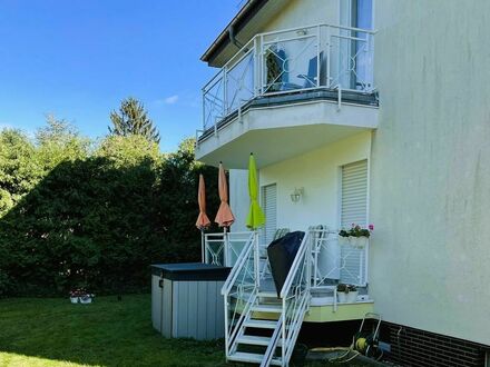 HERMSDORF:
Moderne EG-/Maisonettewohnung mit Terrasse + Garten in Süd-Westlage