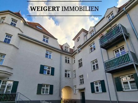WEIGERT: Wunderschöne 2-Zimmer-Wohnung mit Balkon in Augsburgs "Weber-Ensemble"