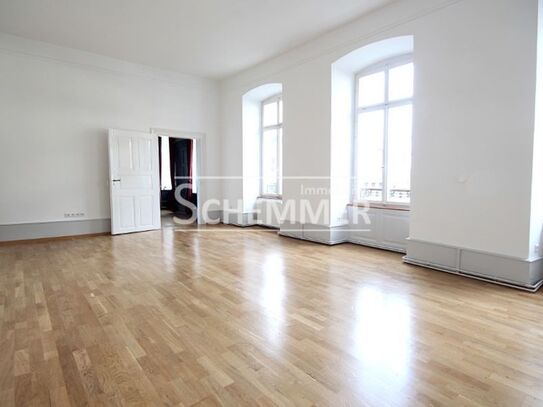 Freiburg-Altstadt ++ Repräsentative Büro-/ Praxisräume in elegantem Altbau mit Aufzug