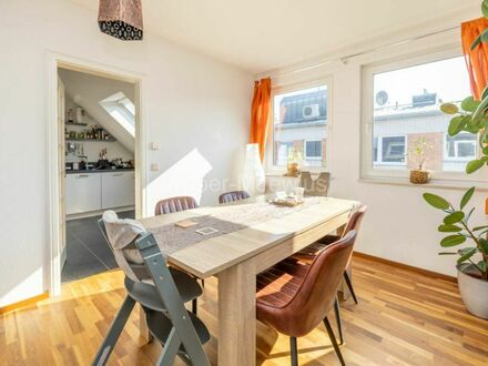 Helle und attraktive Wohnung mit Dachterrasse und PKW-Stellplatz im Godesberger Villenviertel