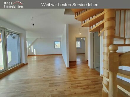 Moderne, großzügige 4 ½ Zimmer-Maisonette Wohnung in beliebter, sonniger Blicklage von Taunusstein!