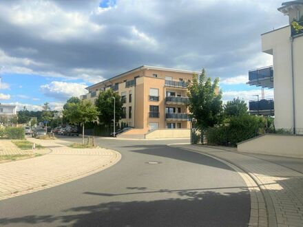 Barrierefreie Wohnung inkl. 2 TG-Stellplätzen und großer Terrasse in Hattersheim