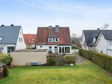 Zweifamilienhaus auf interessantem Grundstück in begehrter Lage von Osnabrück/Hellern