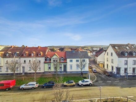 Komplett sanierte, vermietete 3-Zimmer-Dachgeschosswohnung in Kaiserslautern zu verkaufen