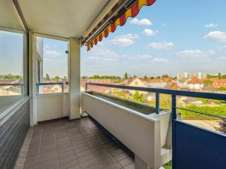 Memmingen: Über den Dächern – Sofort bezugsbereite 3-Zimmer-Wohnung mit Balkon, barrierearm
