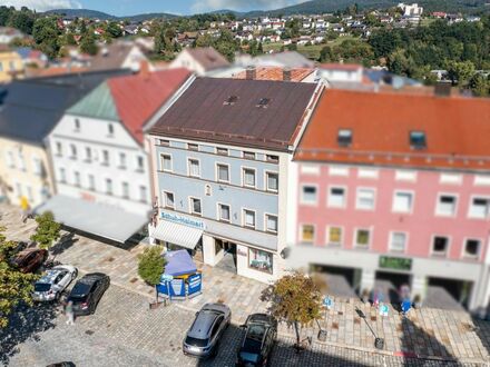 Top Citylage - Attraktives historisches Geschäftsgebäude im Herzen von Viechtach