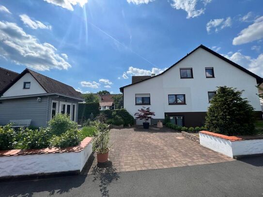 Großzügige 3-Zimmer-Wohnung mit überdachter Loggia und Garage in Niederndorf, Herzogenaurach