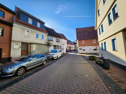 WOHNHAUS MIT PREISSENKUNG UND ZENTRALER LAGE ! Ca. 115 m² WFL für Do-it-yourselfer und Sparfüchse!!