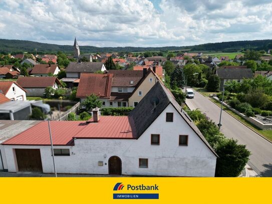 Großzügiges Einfamilienhaus mit Potenzial zur individuellen Gestaltung in Heideck/Laibstadt !!!