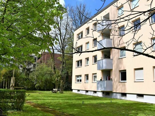 Helle 1-Zimmer-Wohnung mit Balkon in Oberföhring - München
