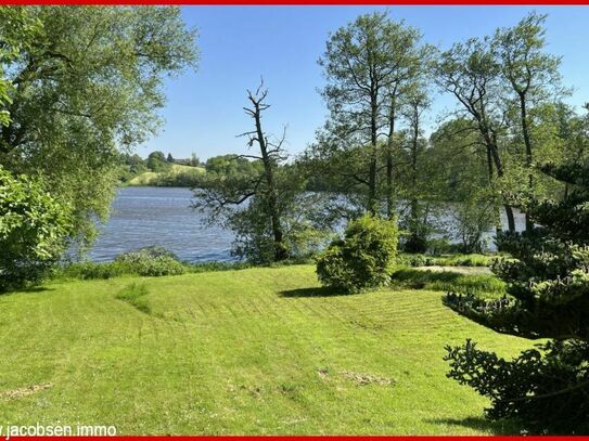 "Mein Haus am See" - 
Einfamilienhaus mit friedvoller Gartenoase & eigenem Seezugang