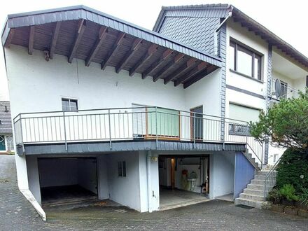 2 Fam. Haus, mit Garagen u. Carport, Remscheid-Süd