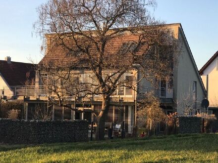 VIEL LICHT - VIEL SONNE- VIEL GRÜN: EXKLUSIVES EINFAMILIENHAUS MIT ELW - WALDRANDCHARAKTER