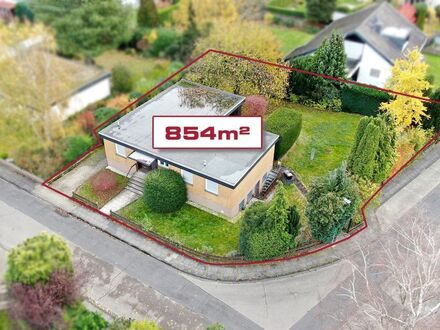 Ideal geschnittenes 854m² Eckgrundstück mit Altbestand für Ihren Neubautraum in Buschhoven