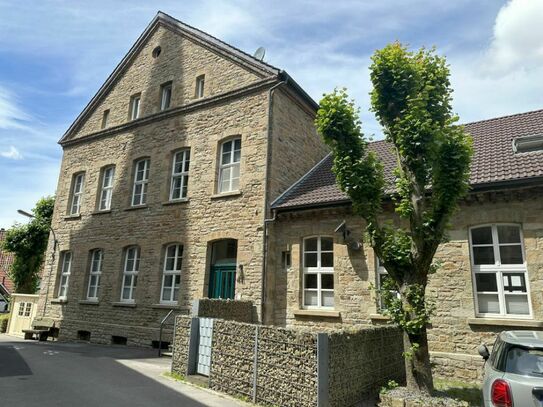 Großzügige Maisonette-Wohnung (EG und OG) mit Terrasse Nähe Wasserschloss Haus Opherdicke!!