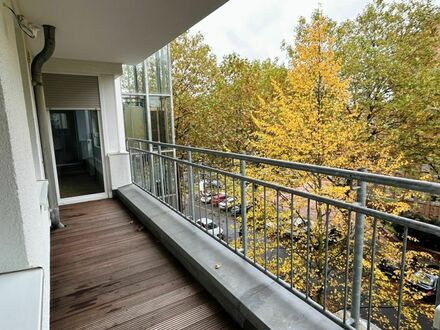 Freie Eigentumswohnung mit zwei Balkonen und Tiefgaragenstellplatz in Dortmunder Innenstadt!