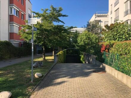 FR Schützenallee, Nähe Zentrum Oberwiehre, Tiefgaragenstellplatz (Doppelparker unten)