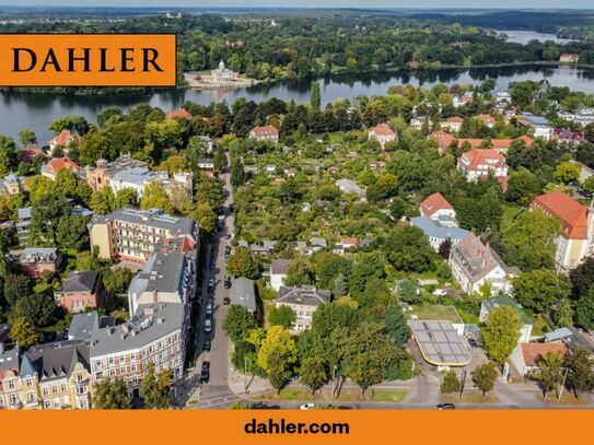 Monument protected and in need of renovation "Villa Rabe" in Potsdam