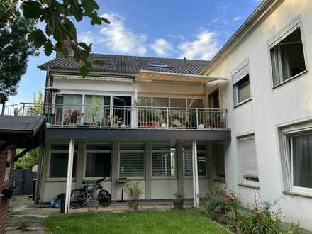 Große Eigentumswohnung über zwei Etagen mit Dachterrasse in bester Lage von Bad Oeynhausen!