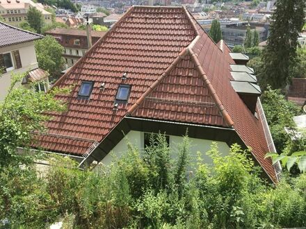 Kernsaniertes Dreifamilienhaus in gefragter Wohnlage im Stuttgarter Süden zu erwerben