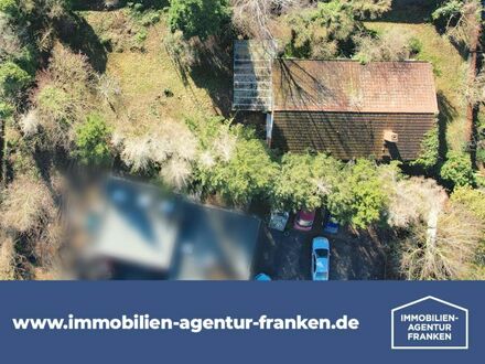 Neuer Preis: Großes Grundstück mit Altbestand in Erlangen-Bruck