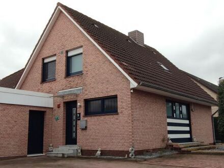 Komplett saniertes Einfamilienhaus in guter Lage von Bunde!!!