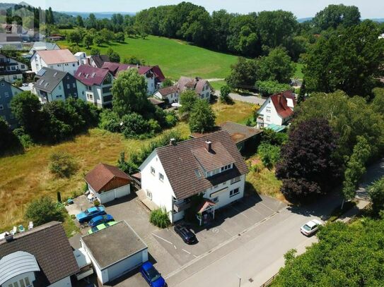 Ehemaliges Gästehaus mit Doppelgarage und eigenem Schwimmbad in Uhldingen-Mühlhofen