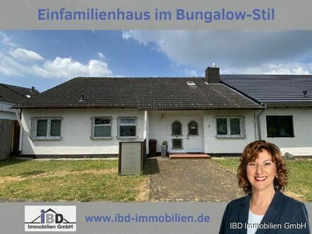 Idyllisches Einfamilienhaus im Bungalow-Stil 
mit Entwicklungspotential