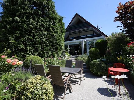 Elbnähe! Stilvolles Zuhause mit schönem Garten