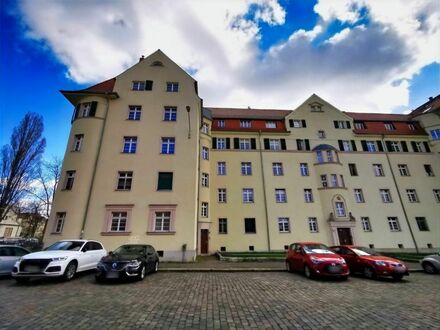 Sehr gut vermietete 3-Zimmer Wohnung mit Balkon und Loggia