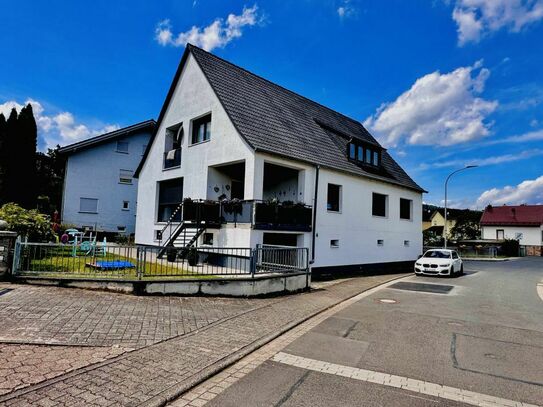 Vielseitig modernisiert! Großzügiges Zuhause in Laufach! 7 Zi., Balkon; Garage!!