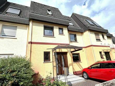 Renoviertes und geräumiges Reihenmittelhaus mit Charme und Komfort in Hanau Kesselstadt