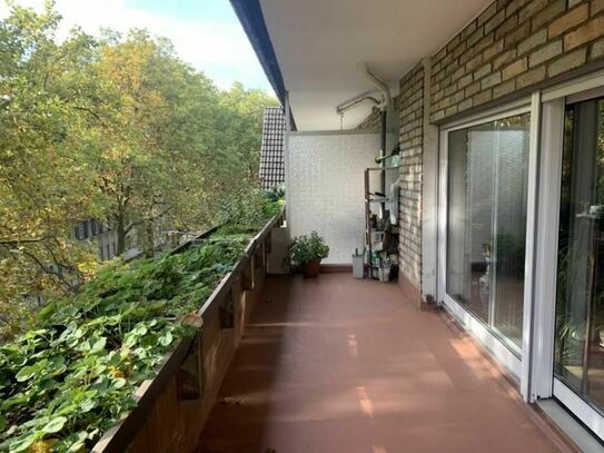 Im Herzen von Lünen: 3 Zimmer- großer Balkon - eigene Garage